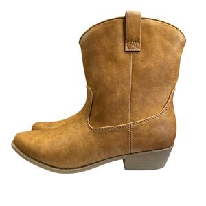 Women’s Arizona Meyer cognac faux leather boots. Size 7.